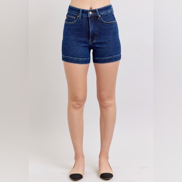 Judy Blue Dark Wash Jean Shorts - Picture 1 of 2